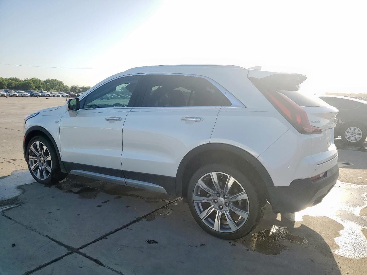 2022 Cadillac Xt4 Premium Luxury - Фото 2