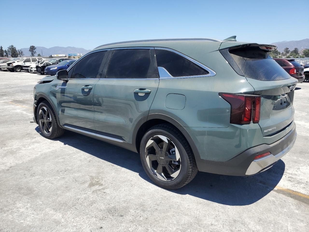 2025 Kia Sorento Ex - Image 2