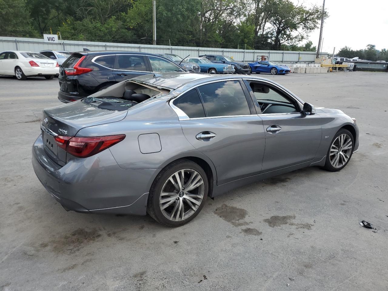 2018 Infiniti Q50 Luxe - Image 3