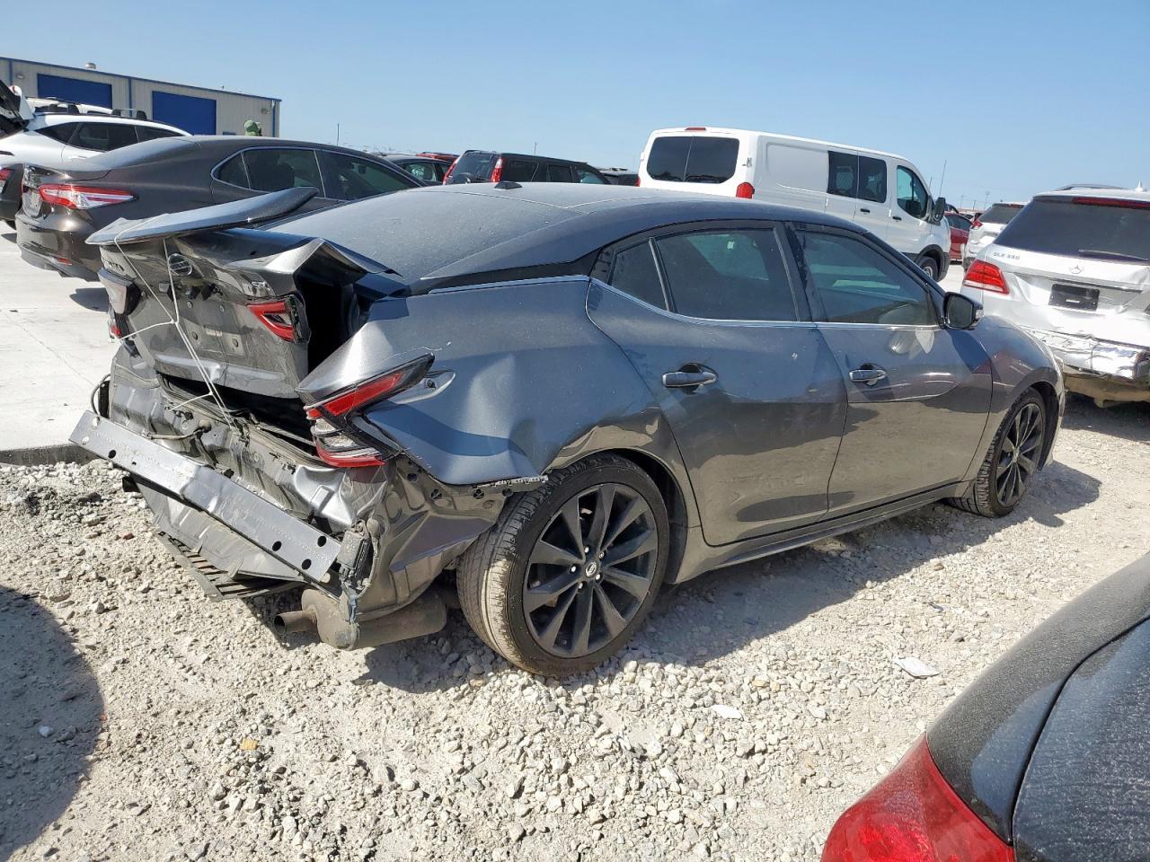 2021 Nissan Maxima Sr - Image 3