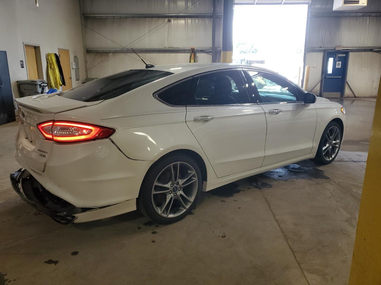 2016 Ford Fusion Titanium - Image 3