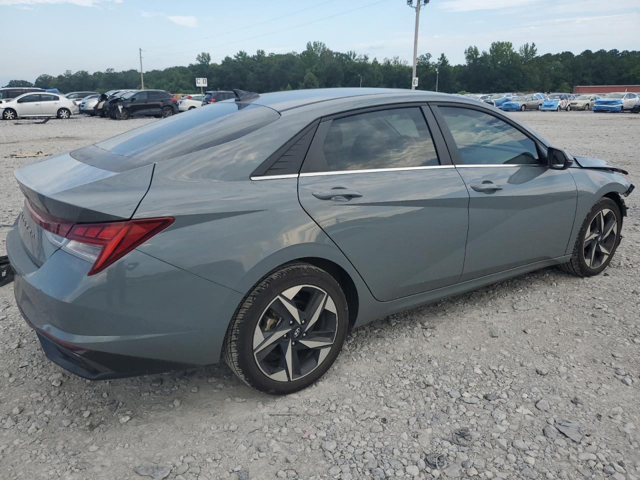 2022 Hyundai Elantra Sel - Image 3