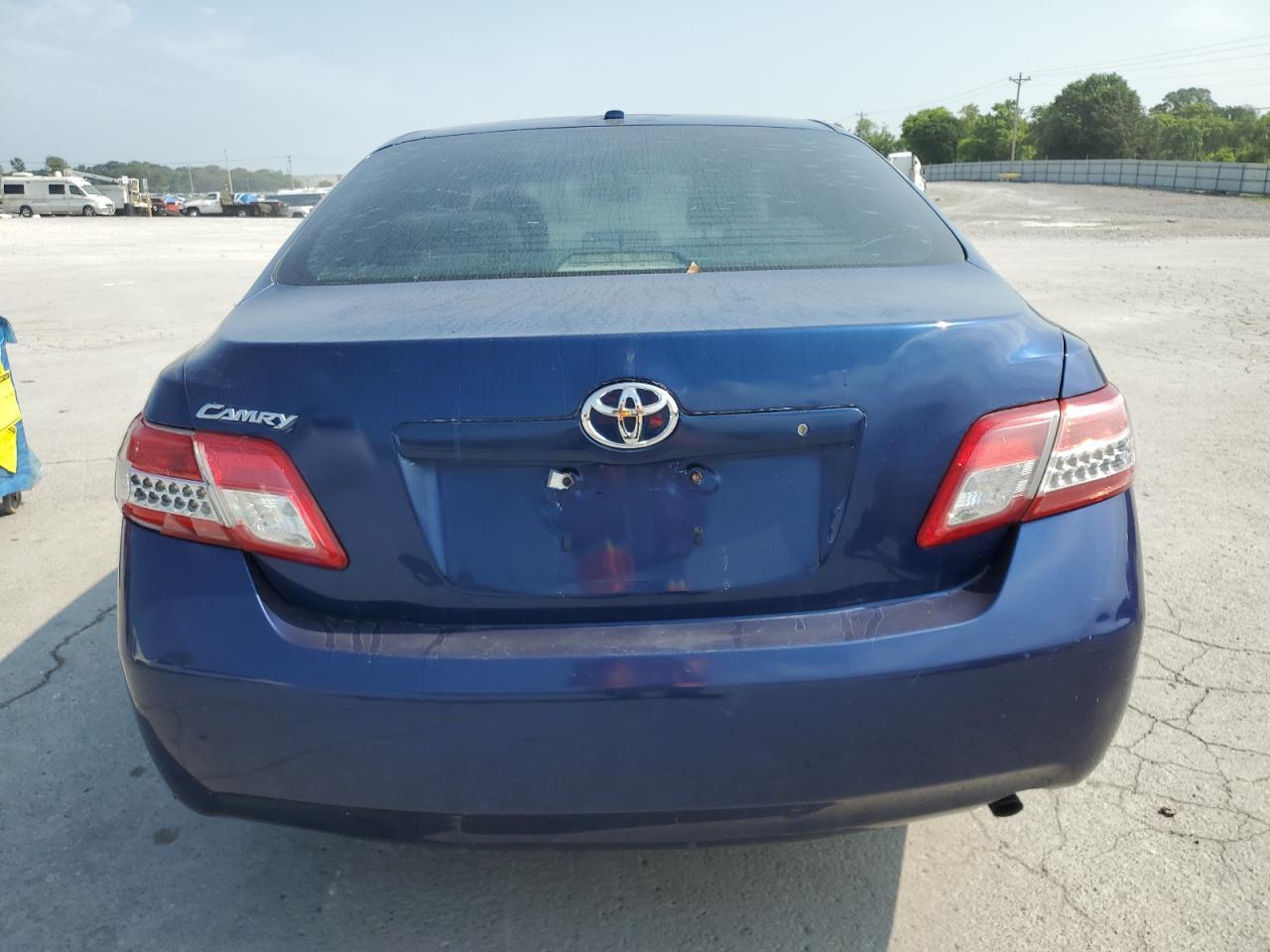 2010 Toyota Camry Base - Фото 6