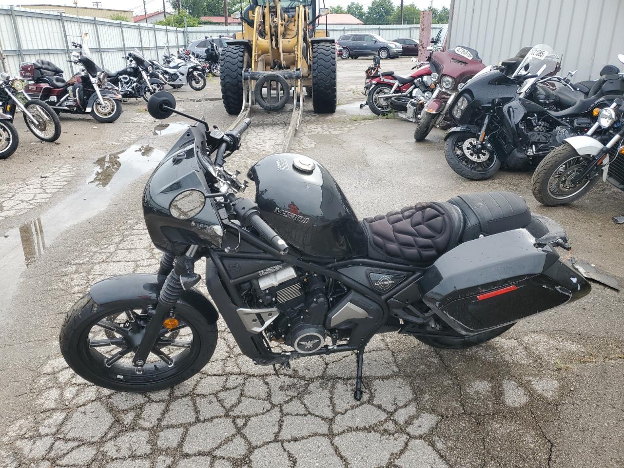 2025 Moto Guzzi California - Фото 3