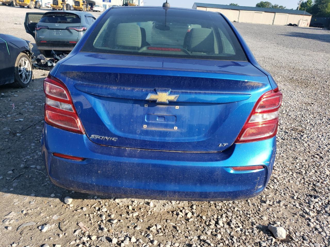 2018 Chevrolet Sonic Lt - Фото 6