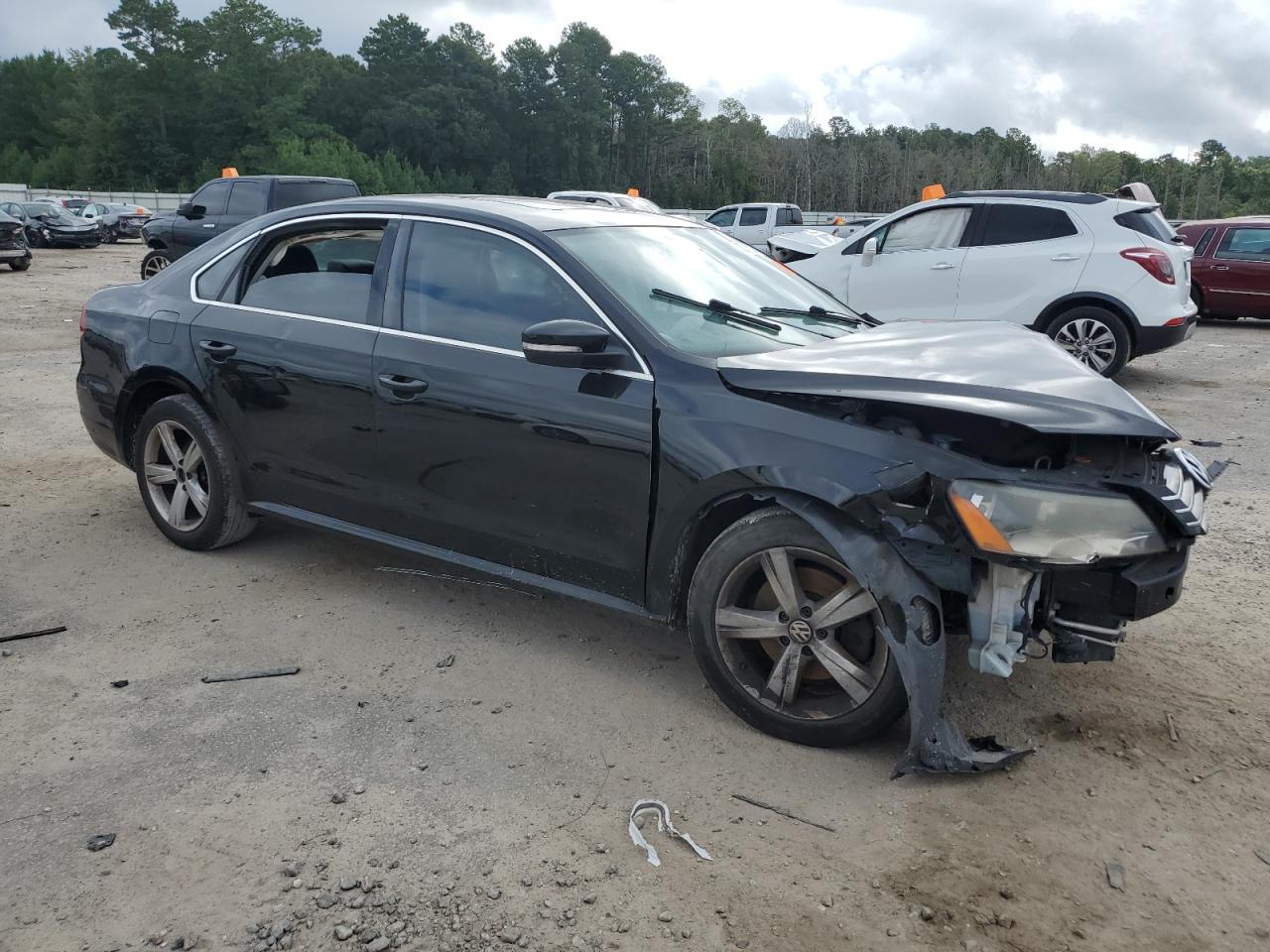 2013 Volkswagen Passat Se - Фото 4