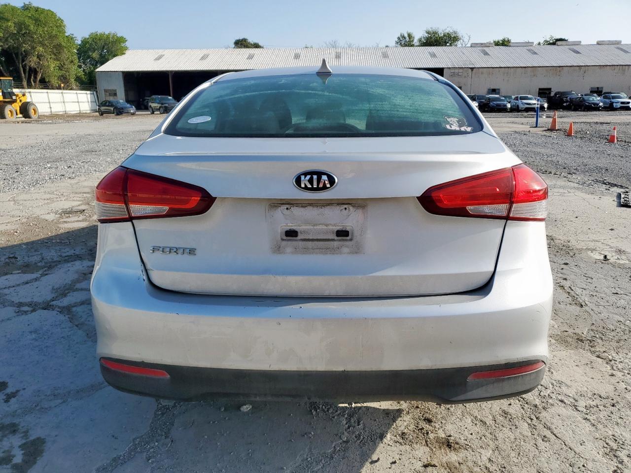 2018 Kia Forte - Фото 6