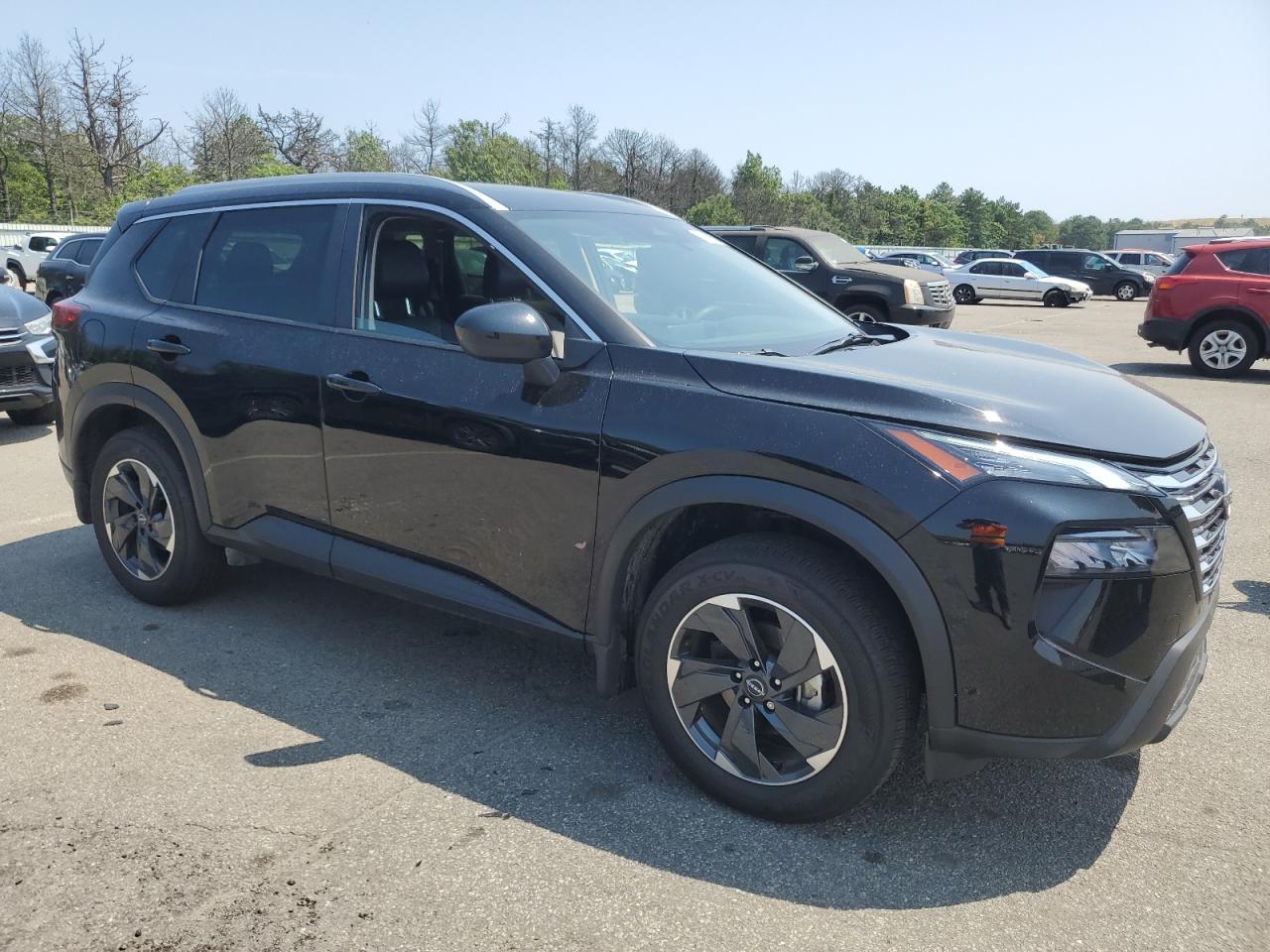 2025 Nissan Rogue Sv - Image 4