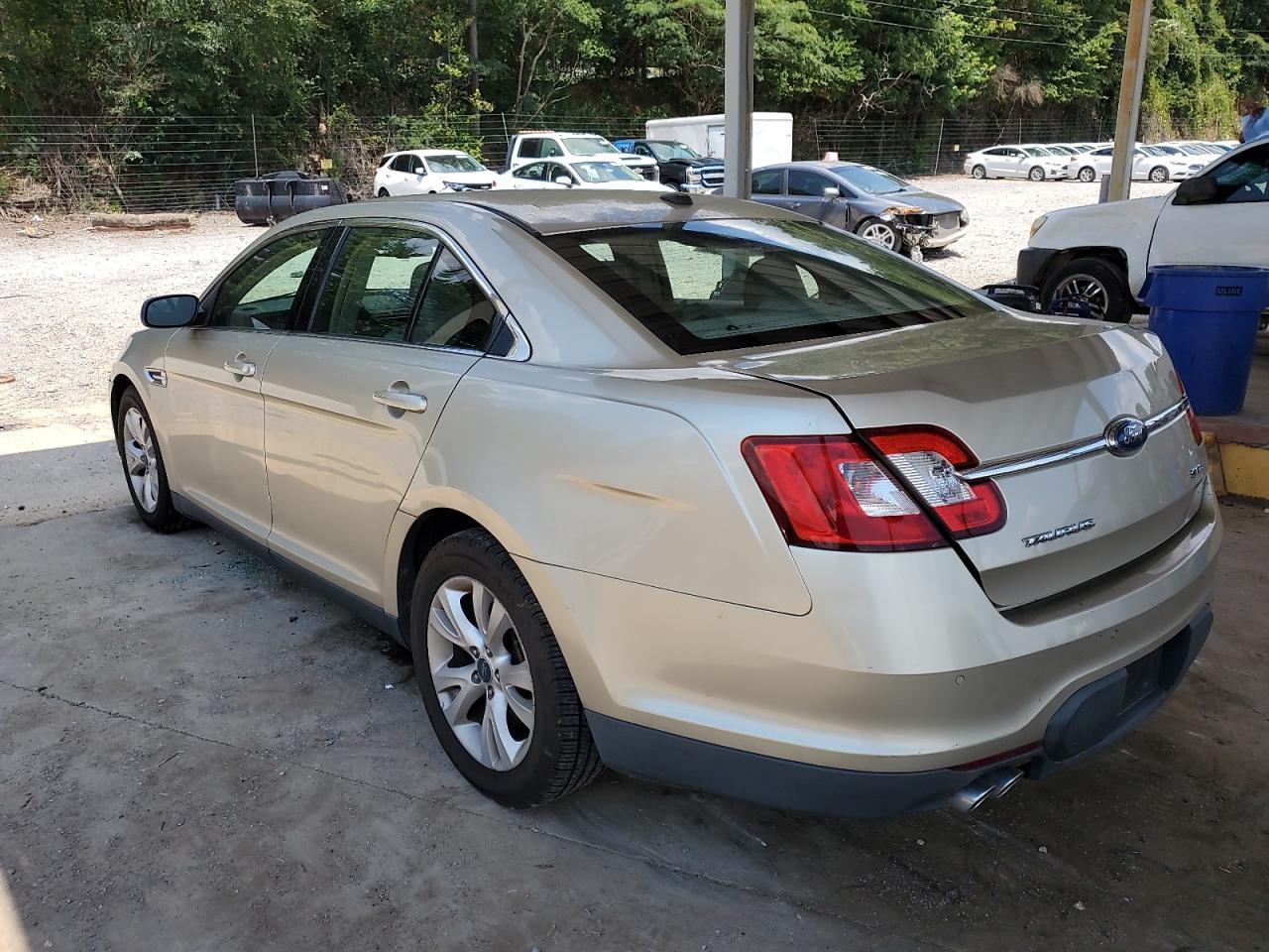 2010 Ford Taurus Sel - Фото 2