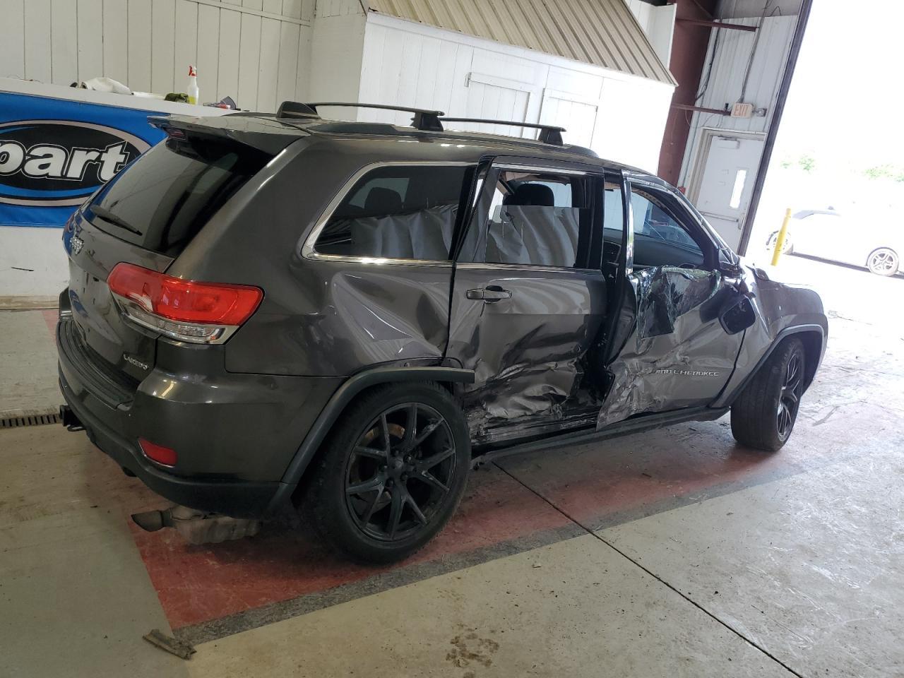 2014 Jeep Grand Cherokee Laredo - Image 3