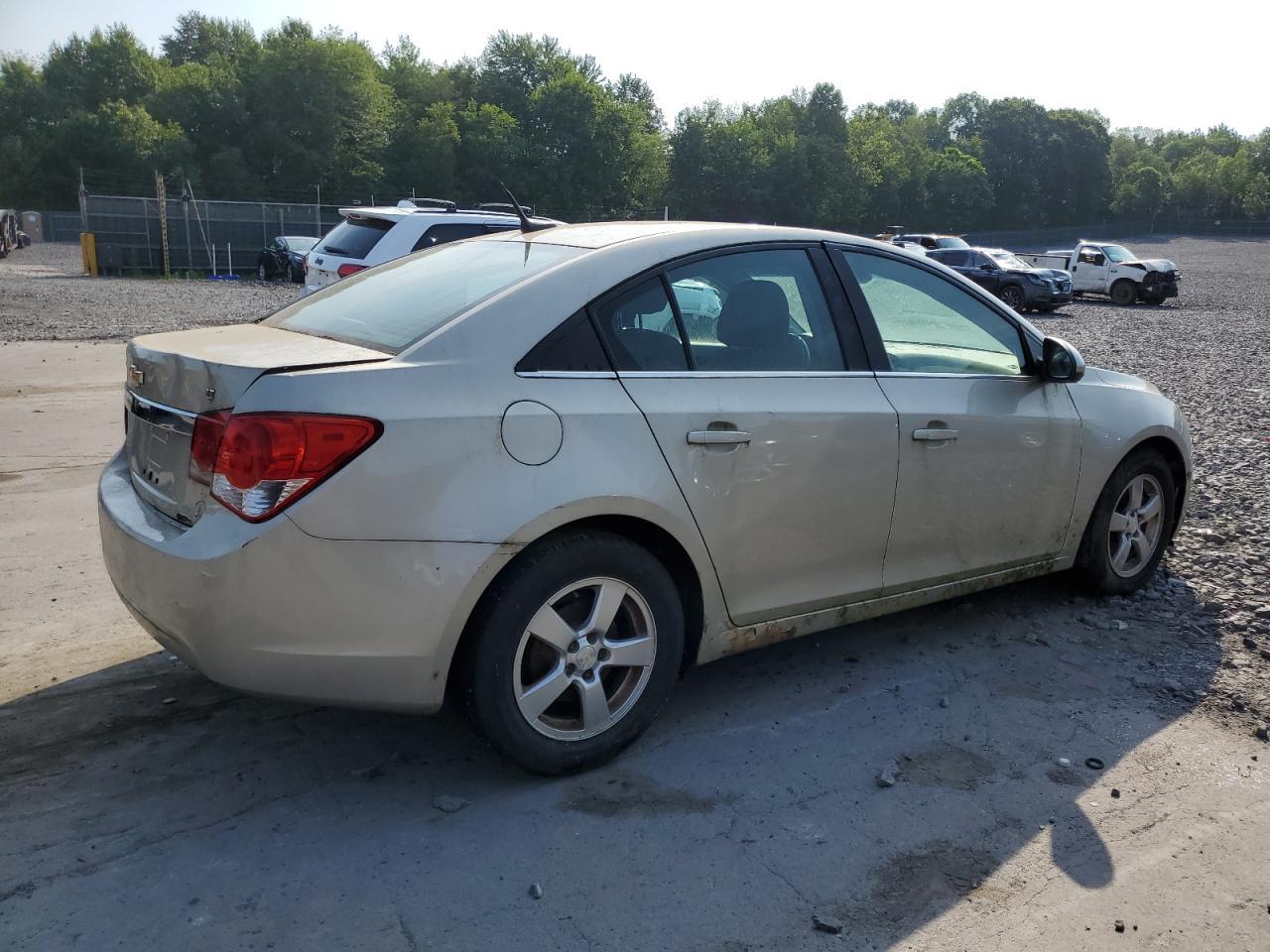 2014 Chevrolet Cruze Lt - Image 3