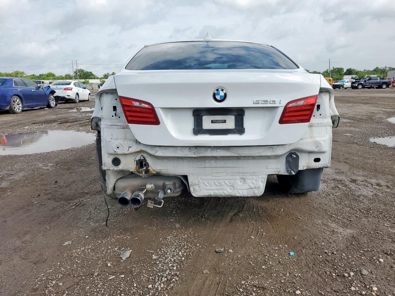 2012 BMW 528 I - Image 6