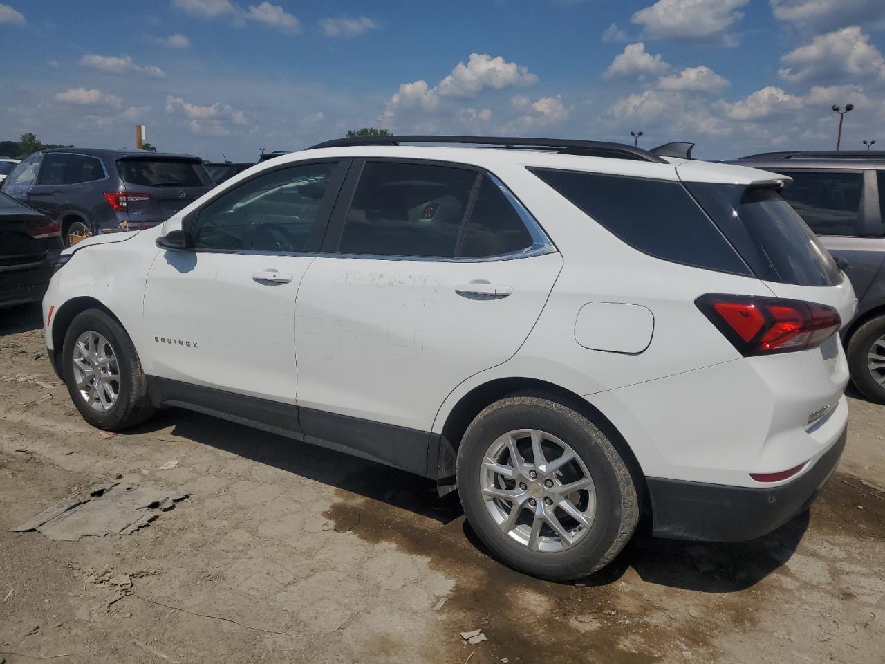 2024 Chevrolet Equinox Lt - Image 2