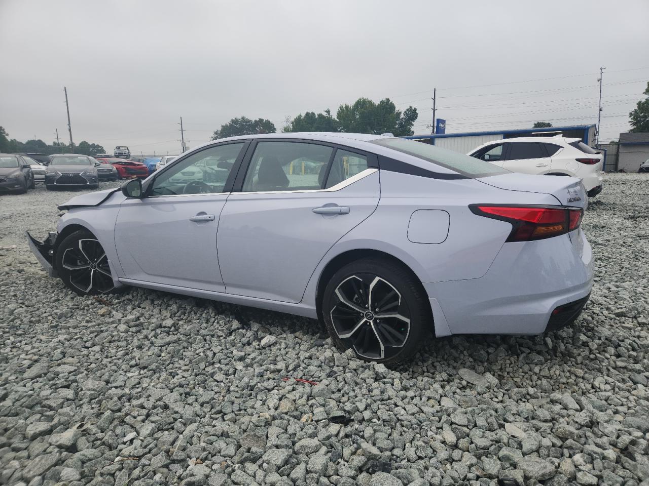 2024 Nissan Altima Sr - Фото 2