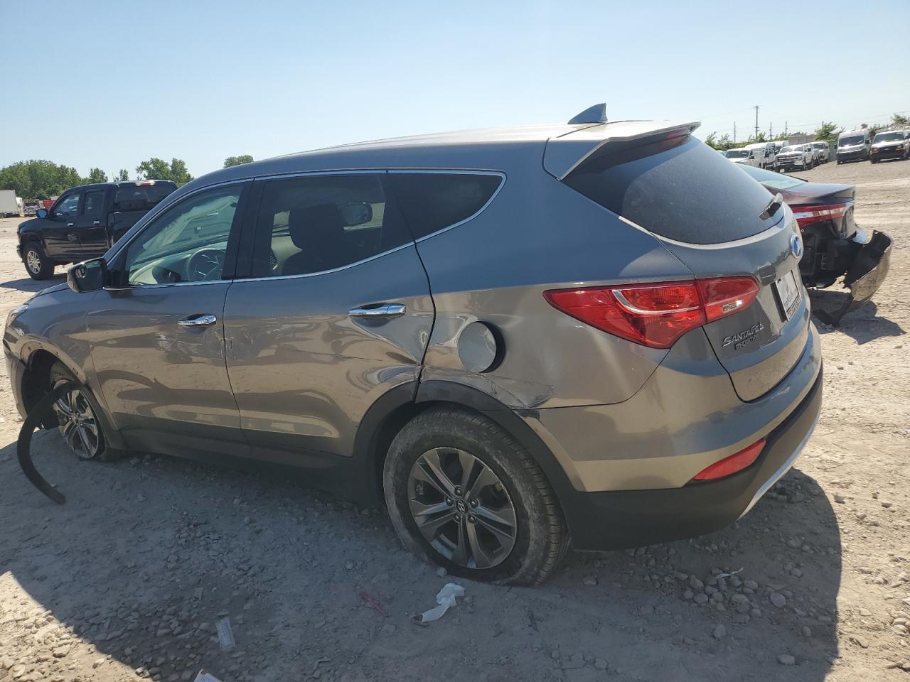 2014 Hyundai Santa Fe Sport 2.4L - Image 2