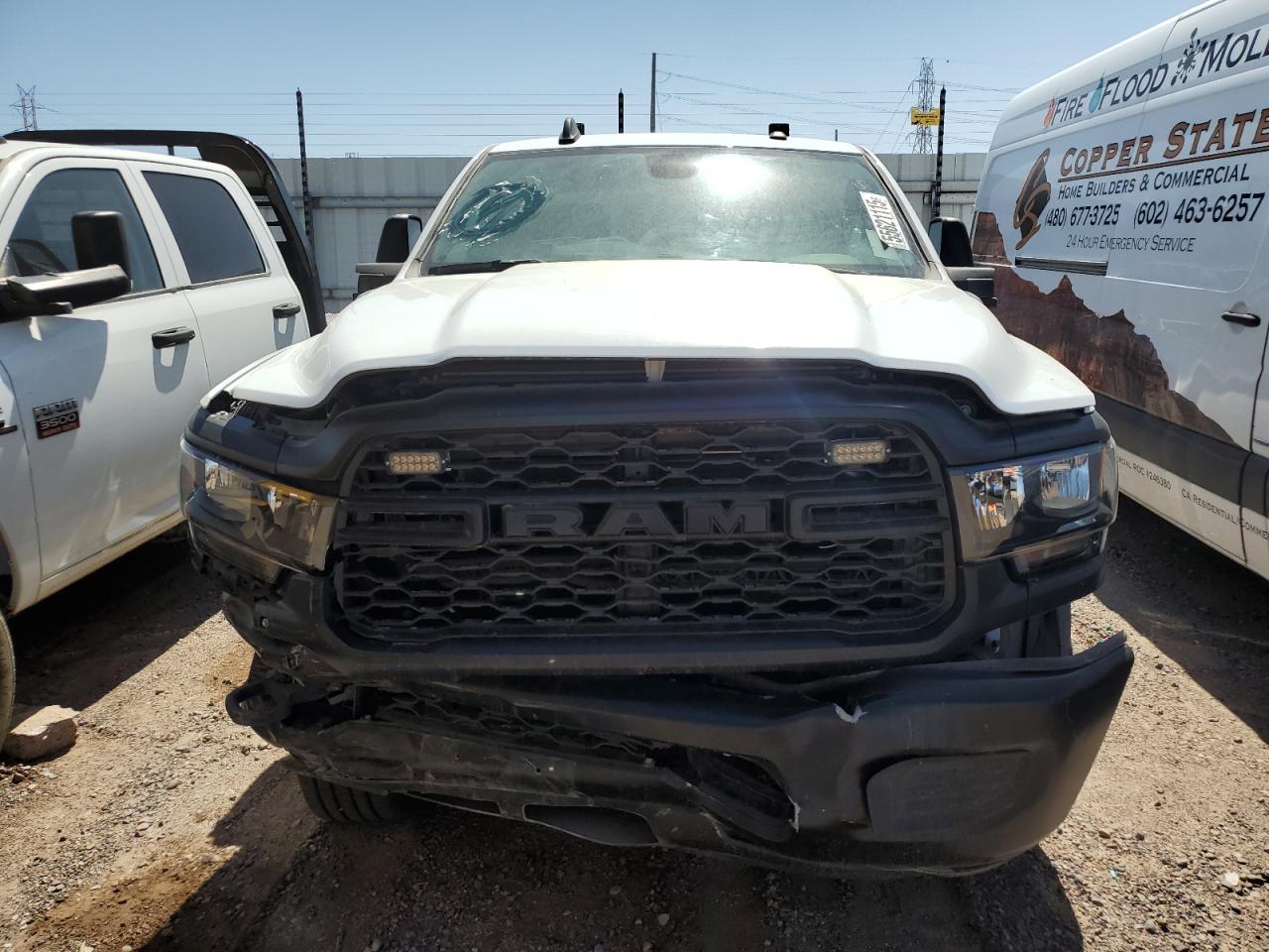 2023 Ram 3500 Tradesman - Фото 5
