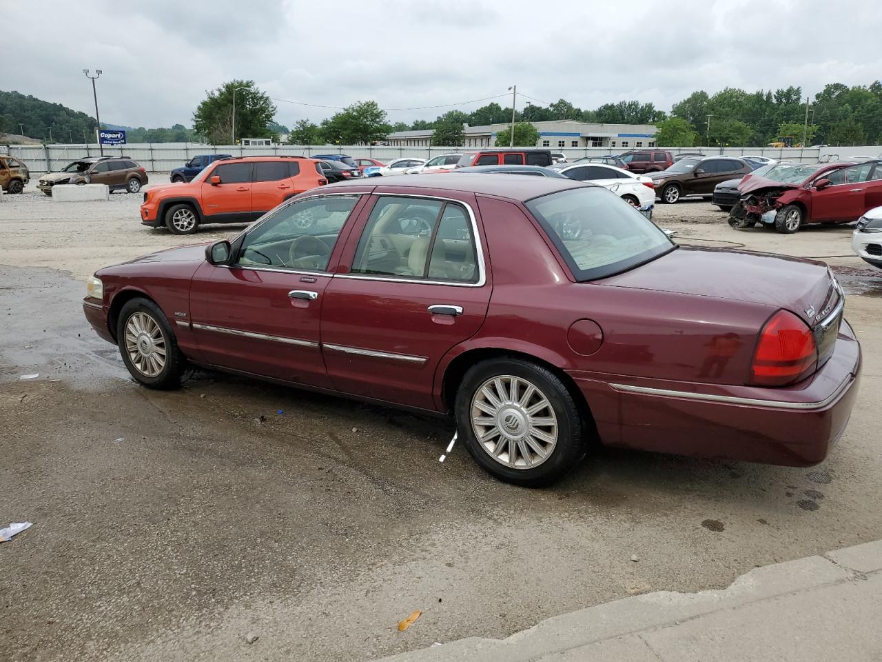 2010 Mercury Grand Marquis Ls - Фото 2