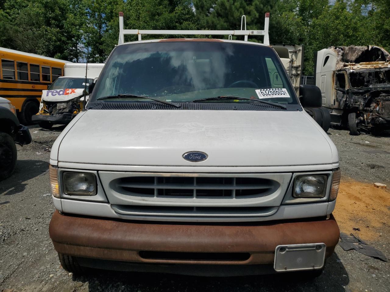 2002 Ford Econoline E350 Super Duty Van - Фото 5