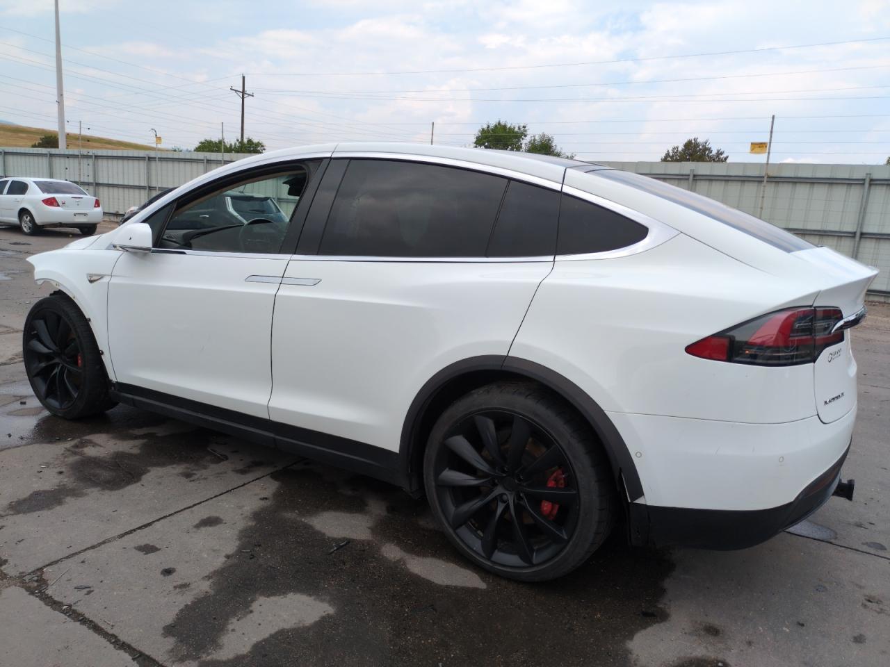 2016 Tesla Model X - Фото 2