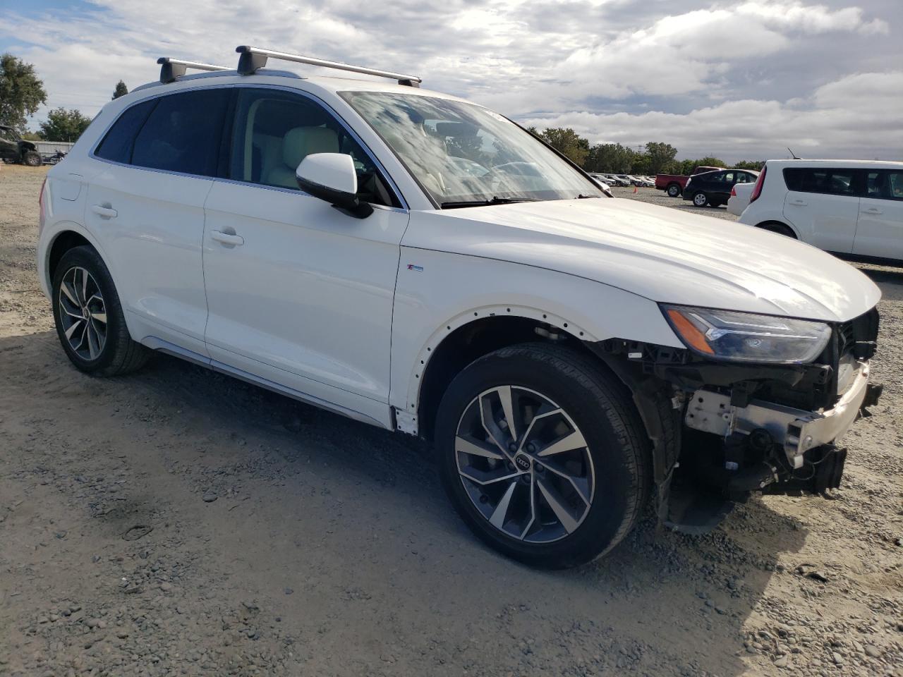 2022 Audi Q5 Premium Plus 45 - Image 4