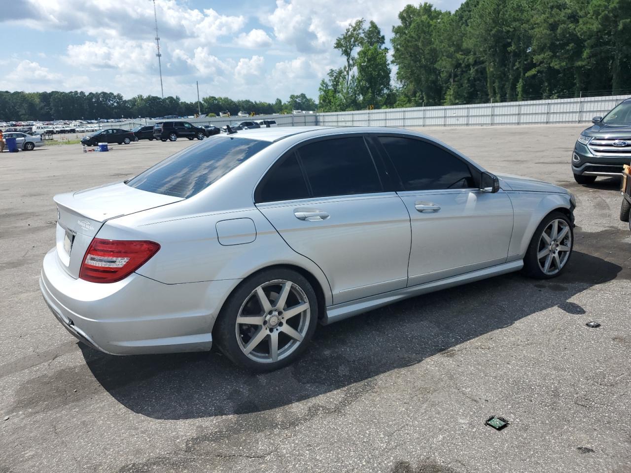 2014 Mercedes-Benz C 250 - Фото 3