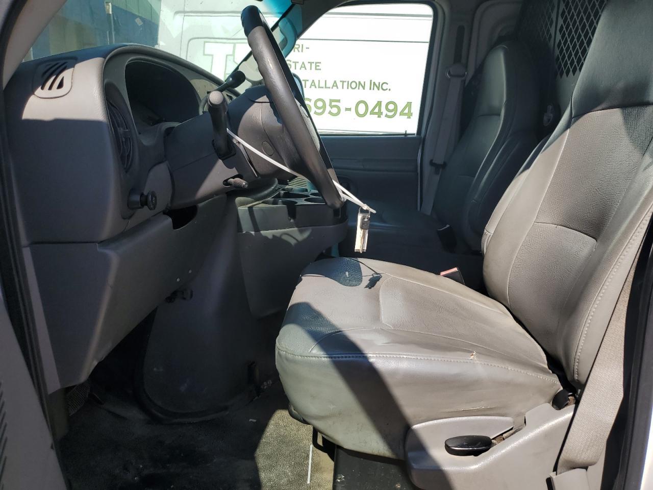 2008 Ford Econoline E250 Van - Фото 7