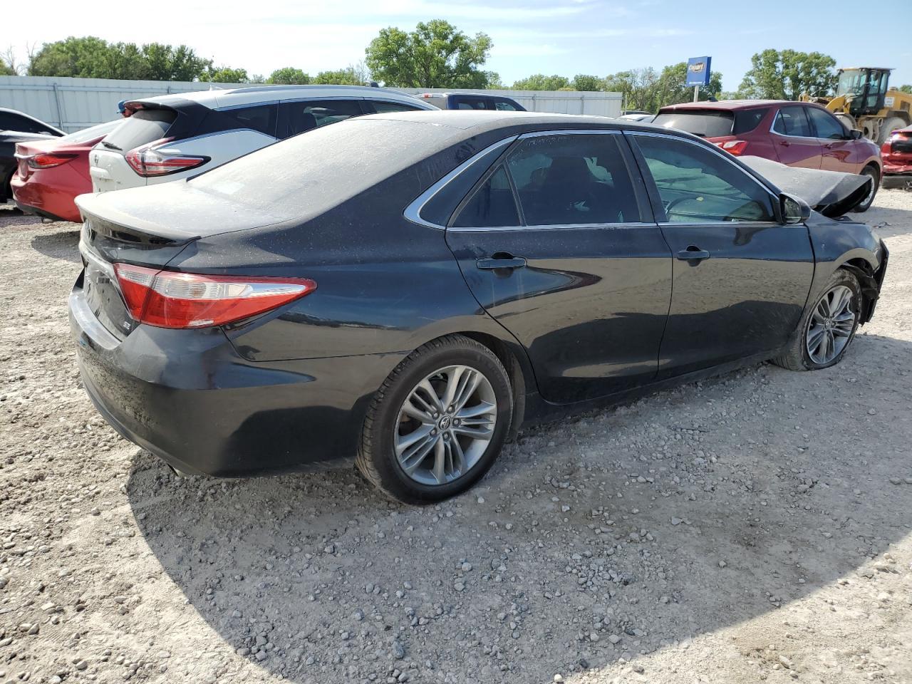2015 Toyota Camry Le - Image 3