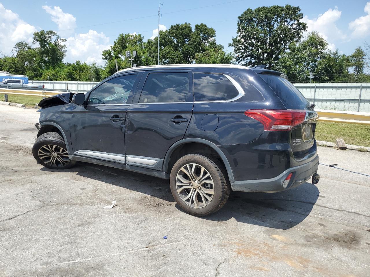 2018 Mitsubishi Outlander Se - Фото 2