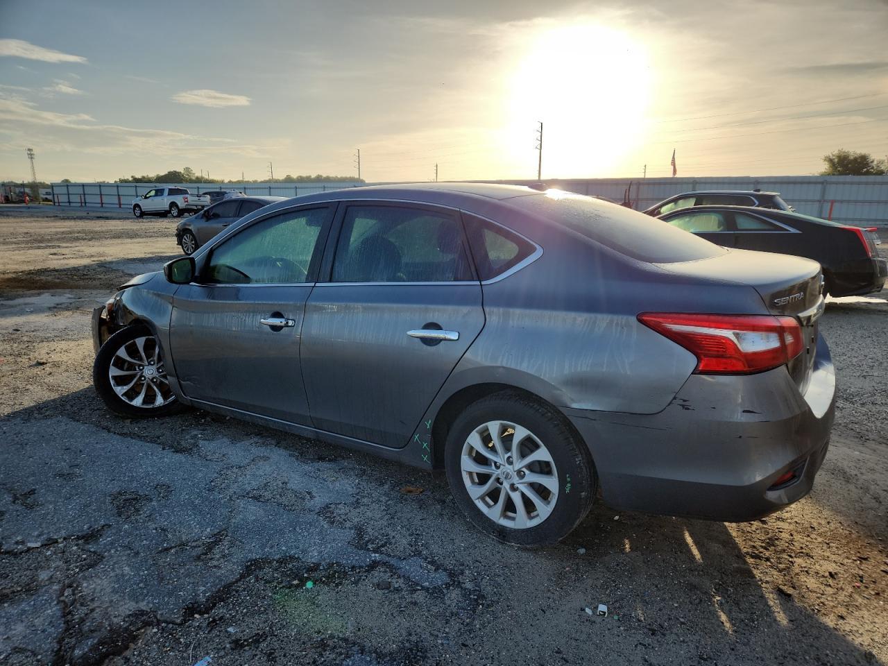 2019 Nissan Sentra S - Фото 2