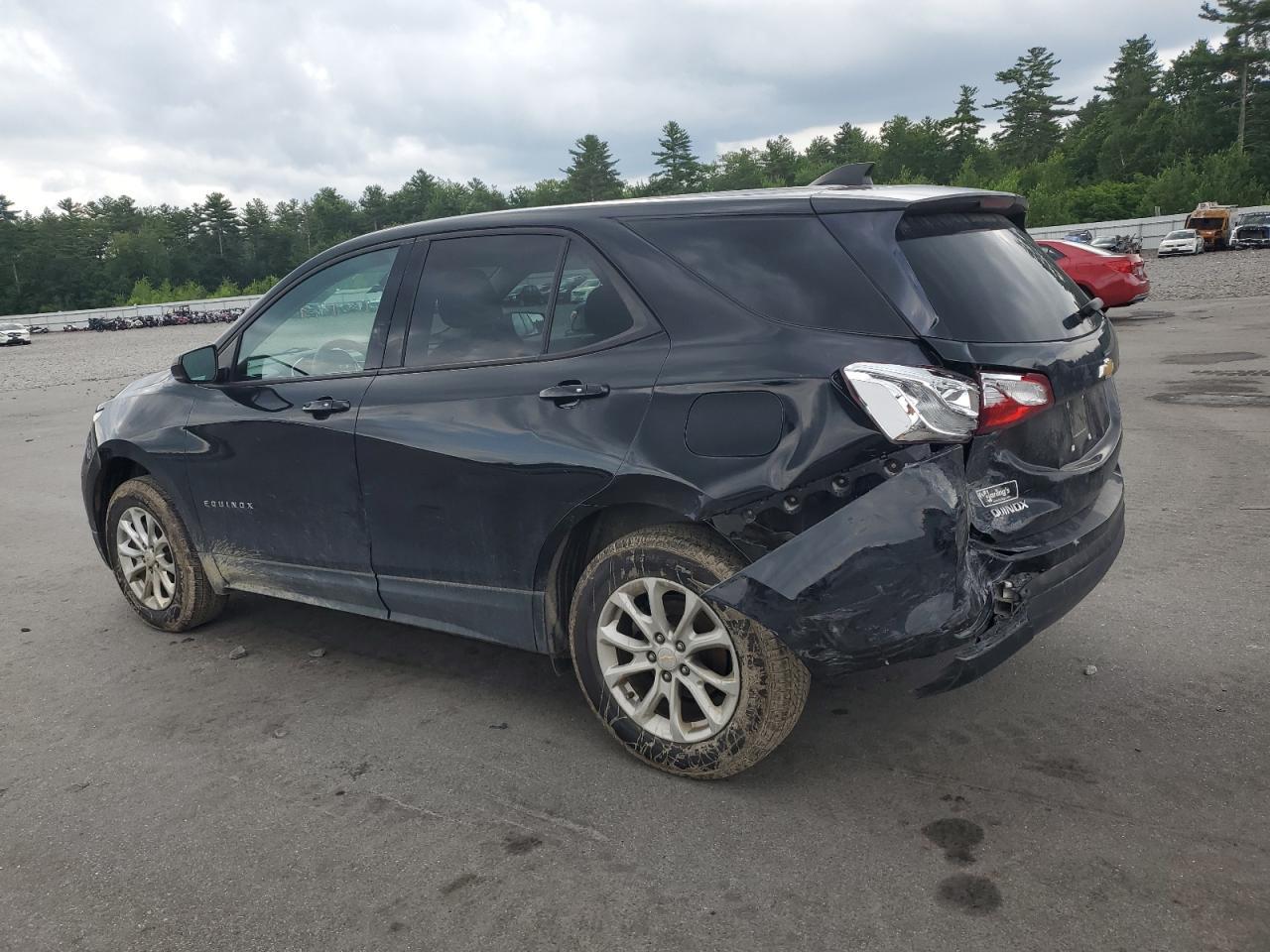 2019 Chevrolet Equinox Ls - Image 2