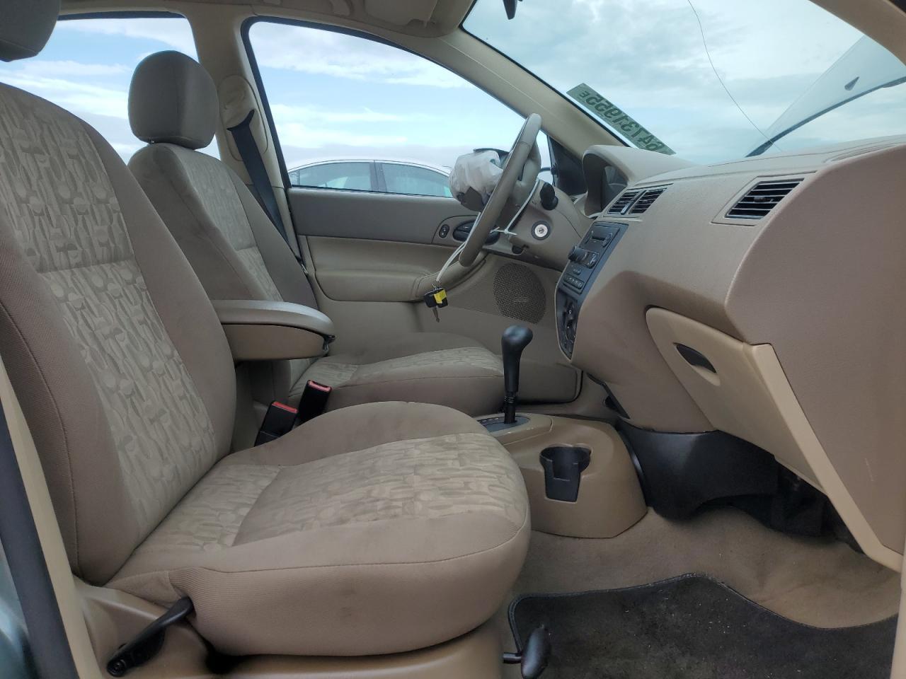 2005 Ford Focus Zx4 - Image 7
