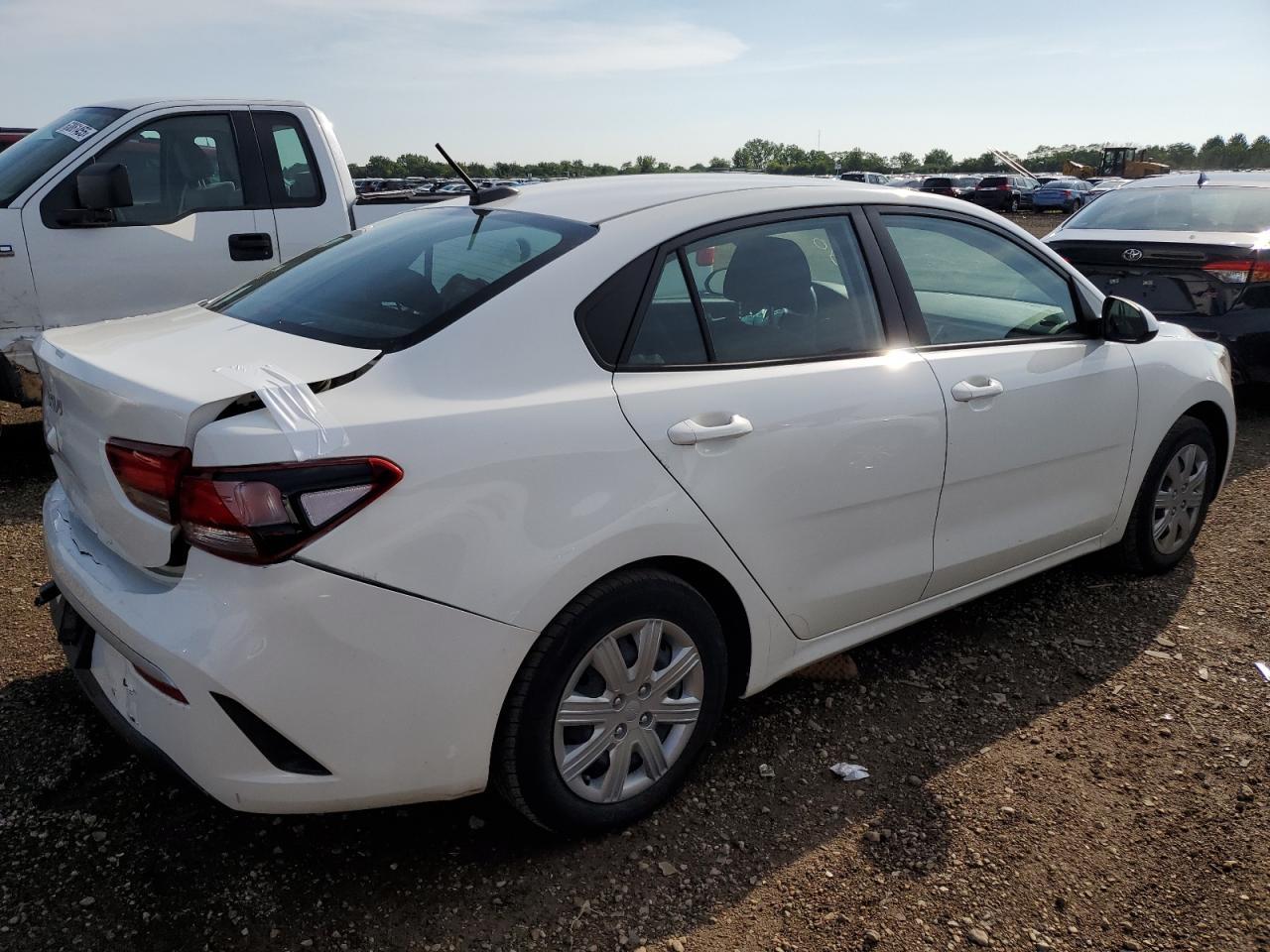 2022 Kia Rio Lx - Image 3