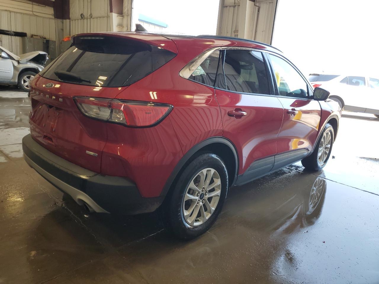 2020 Ford Escape Se - Фото 3
