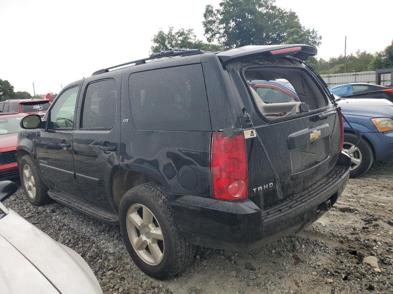 2007 Chevrolet Tahoe K1500 - Image 2