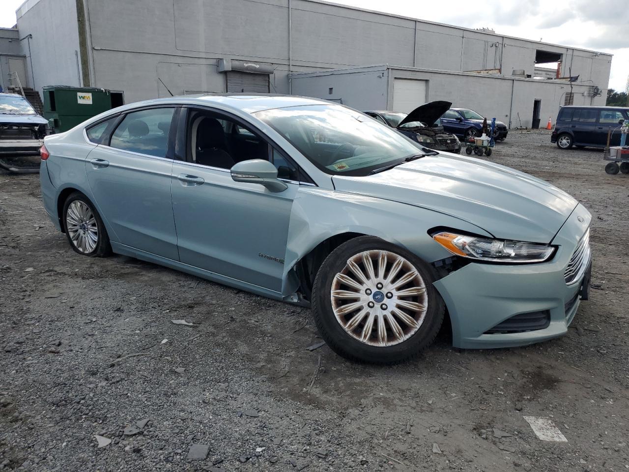 2013 Ford Fusion Se Hybrid - Image 4