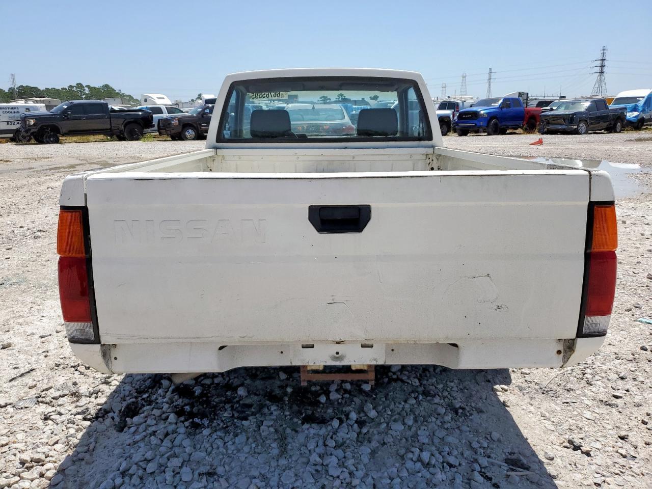 1986 Nissan D21 Short Bed - Фото 6