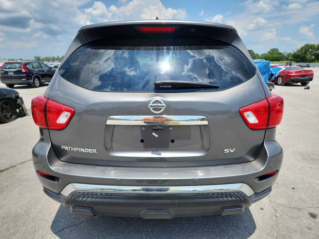 2017 Nissan Pathfinder S - Фото 6