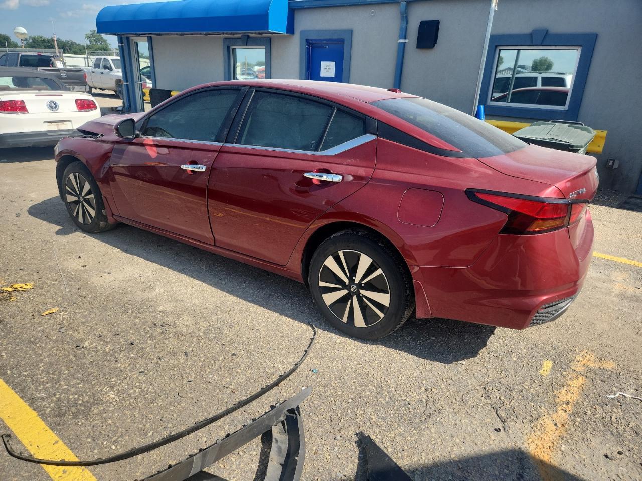 2021 Nissan Altima Sv - Image 2