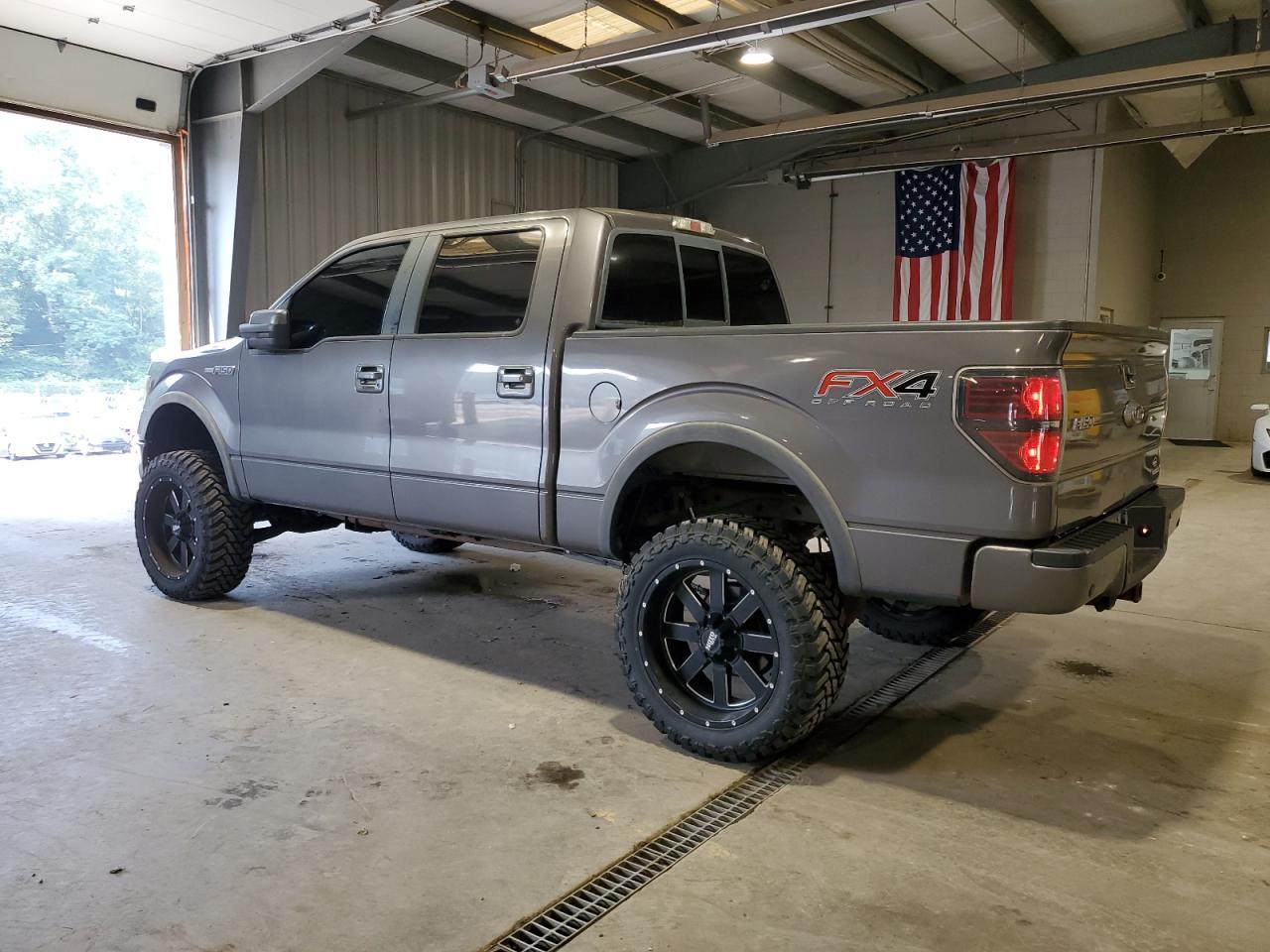 2013 Ford F-150 - Фото 2