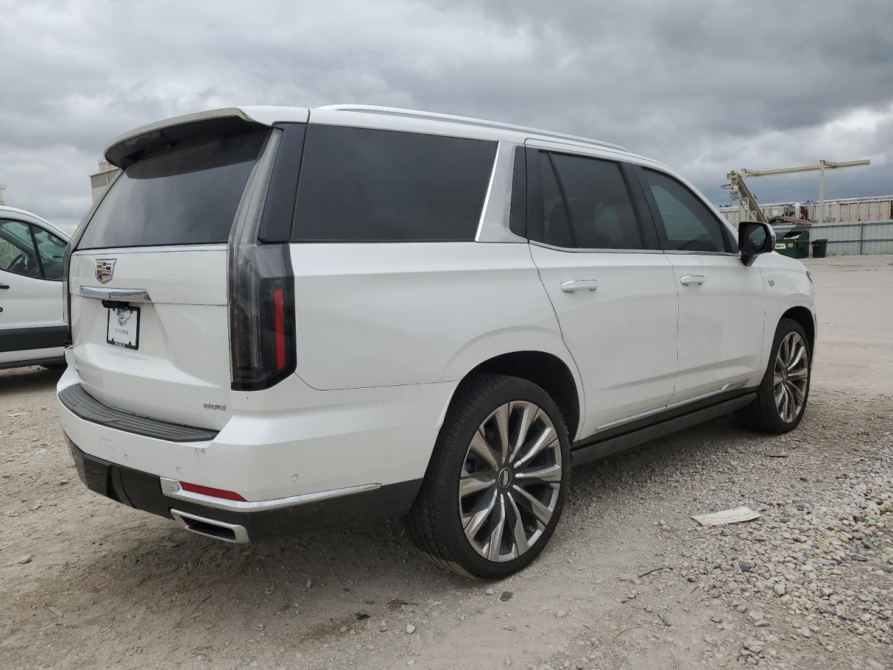 2025 Cadillac Escalade Premium Luxury - Image 3