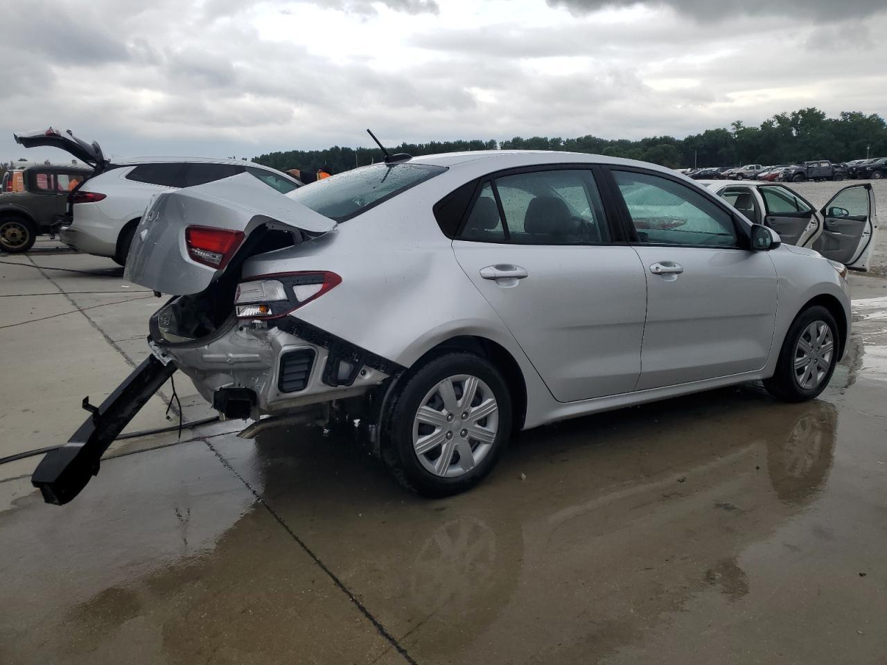 2023 Kia Rio Lx - Image 3