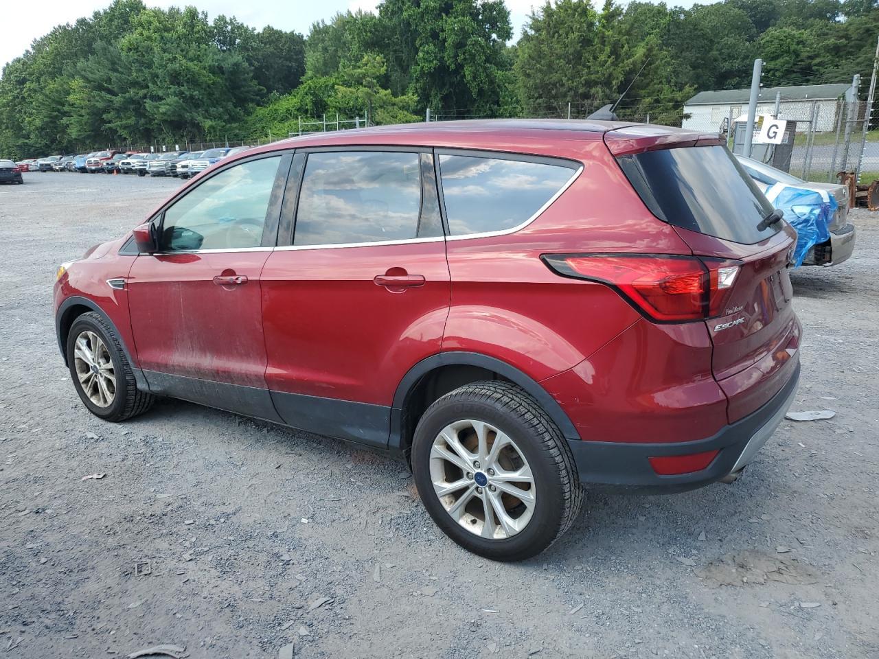 2019 Ford Escape Se - Фото 2
