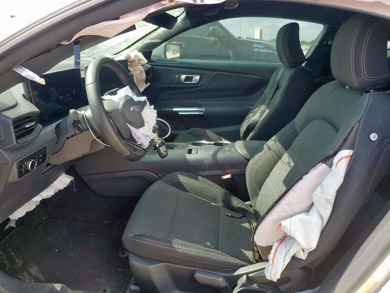 2024 Ford Mustang - Фото 7