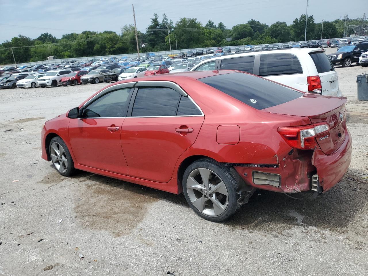 2012 Toyota Camry Base - Фото 2