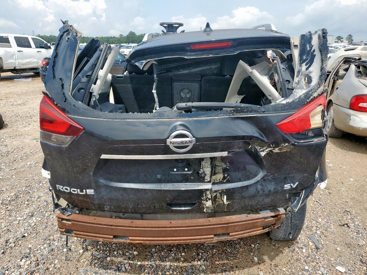 2019 Nissan Rogue S - Image 6