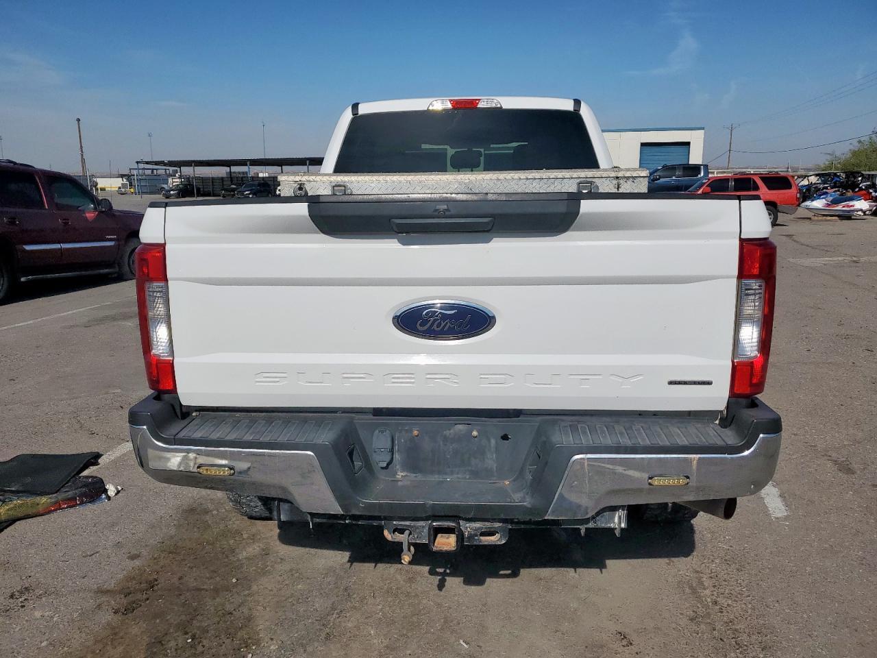 2018 Ford F250 Super Duty - Фото 6