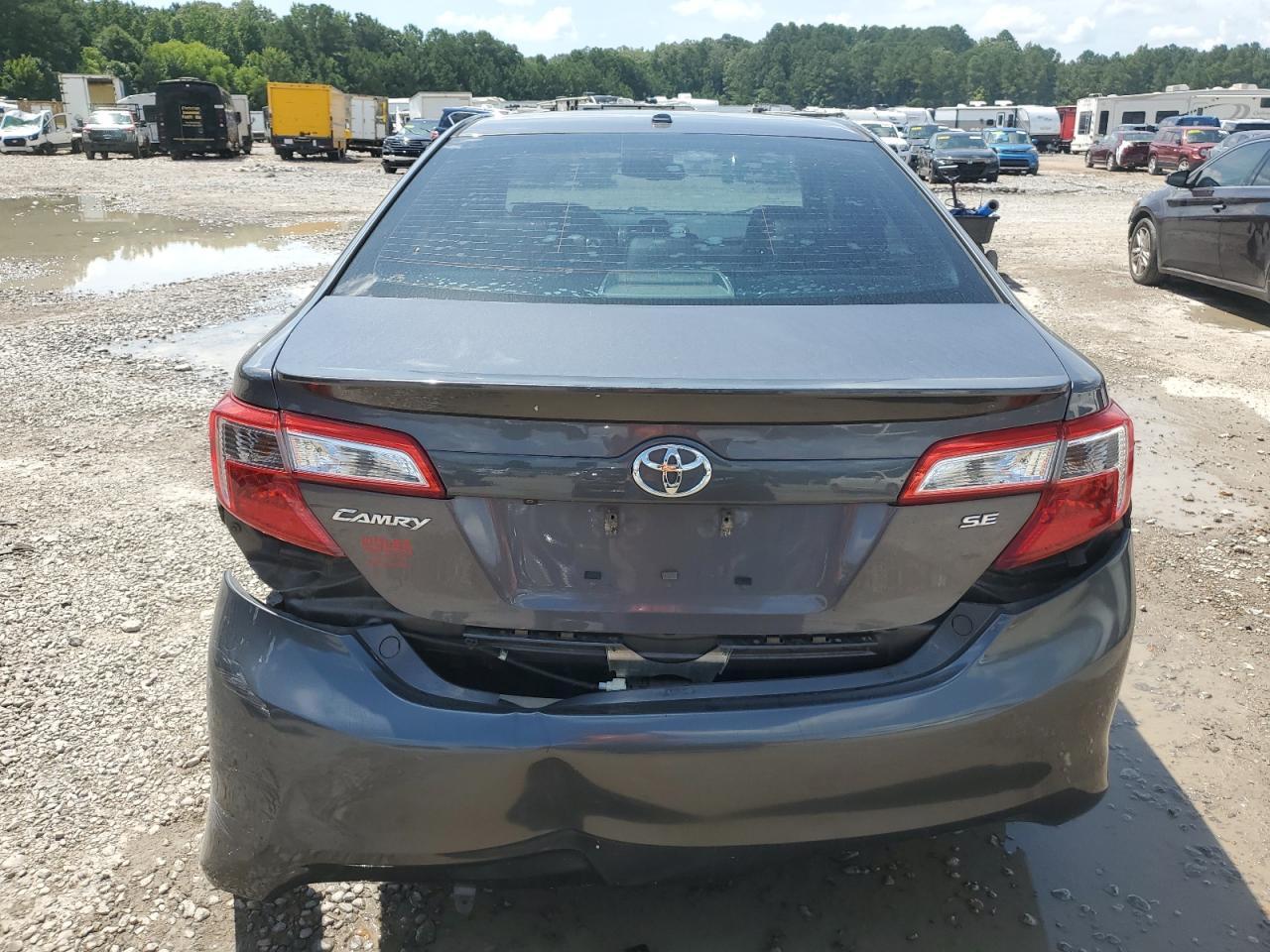 2014 Toyota Camry L - Фото 6