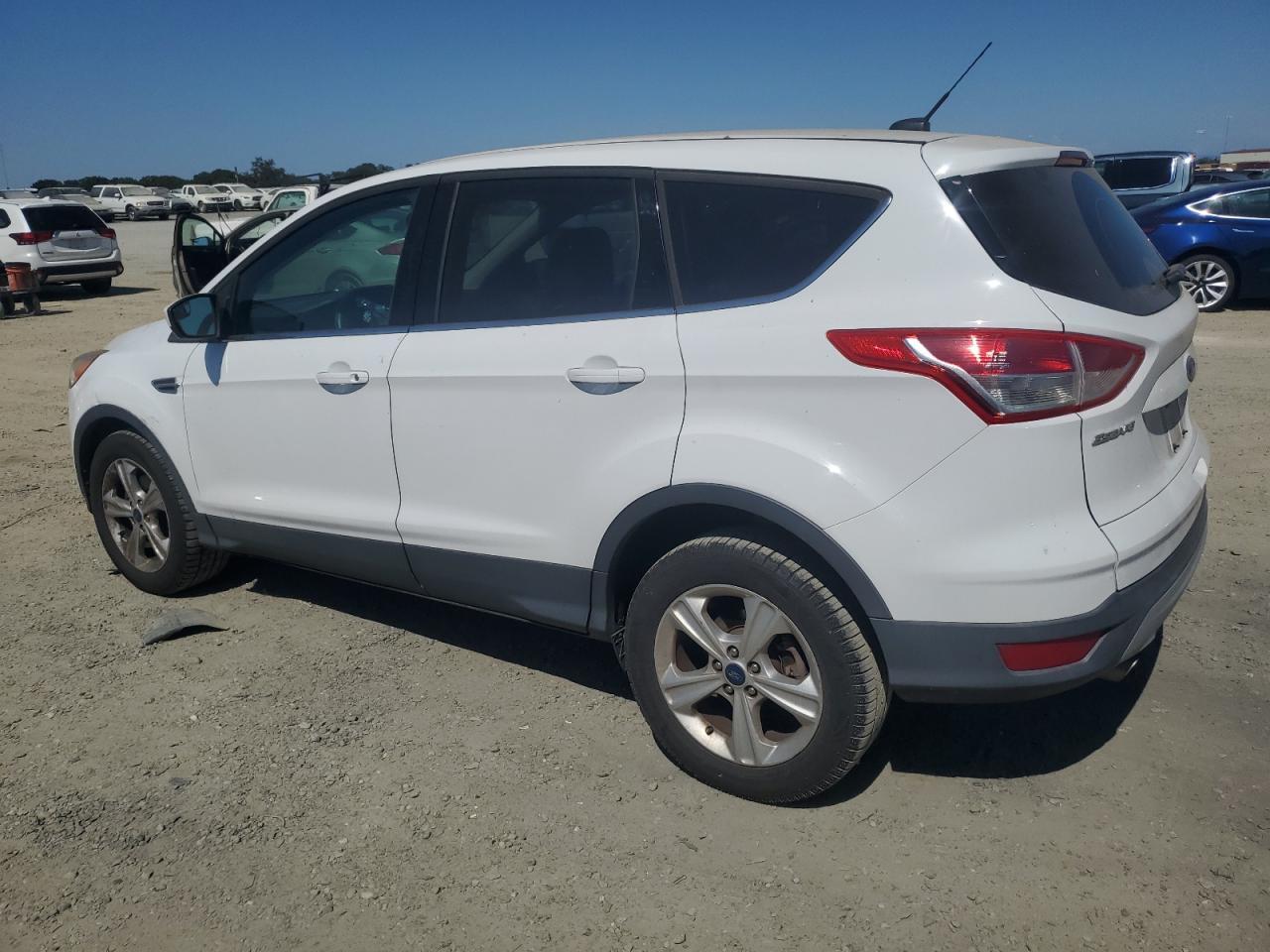 2014 Ford Escape Se - Фото 2