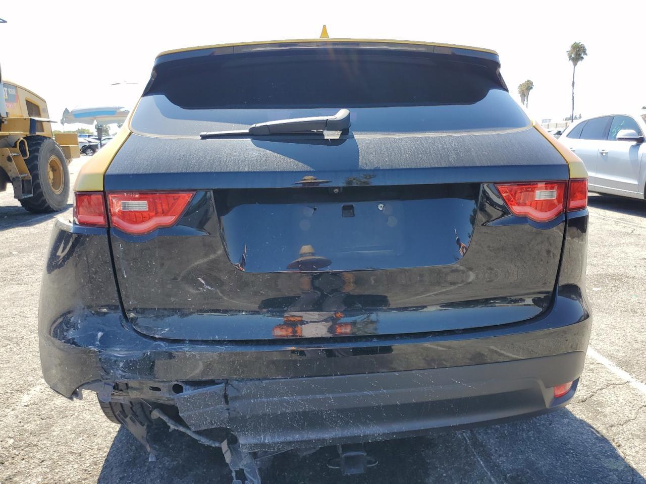 2018 Jaguar F-Pace Premium - Image 6