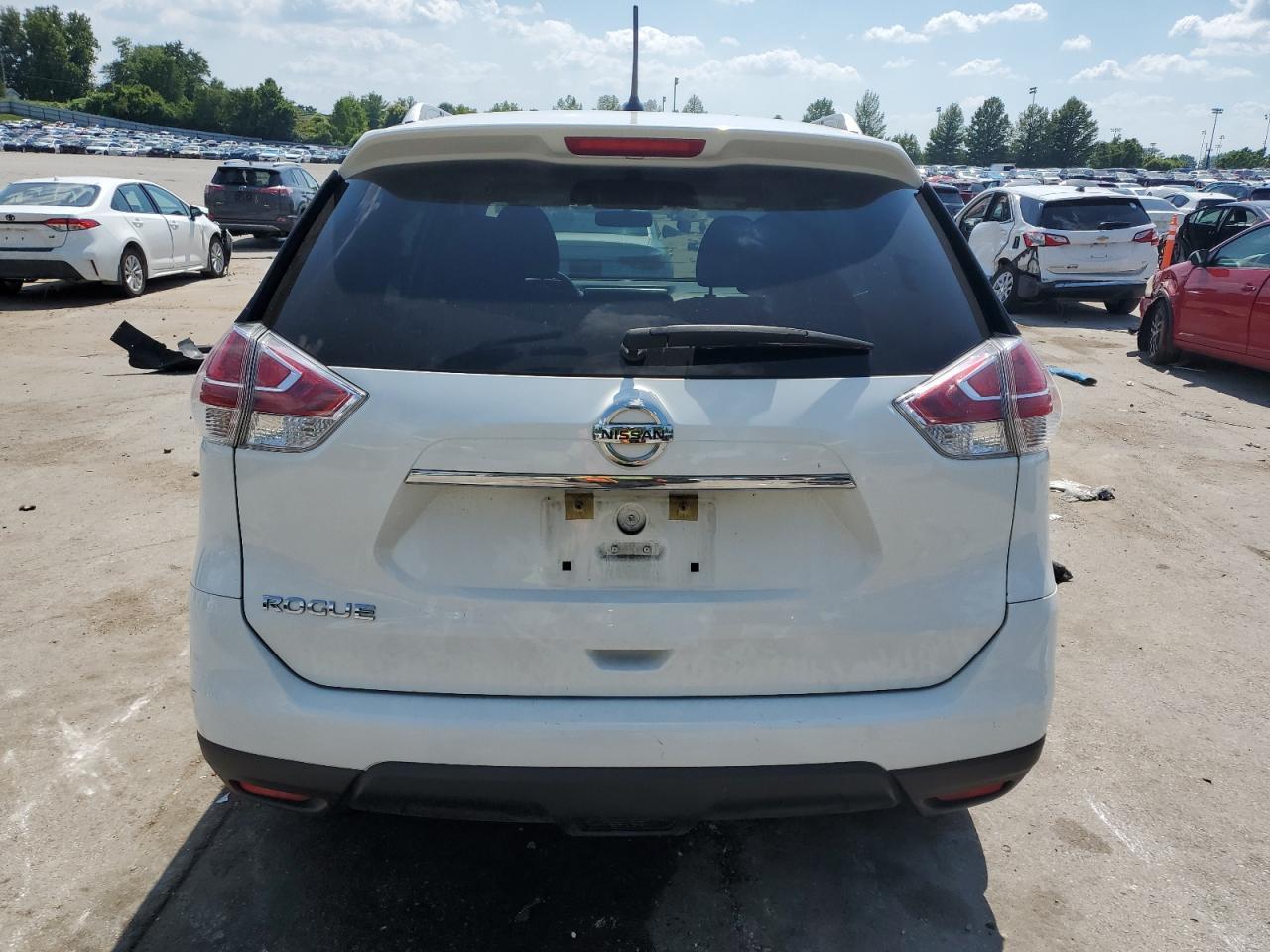 2016 Nissan Rogue S - Фото 6